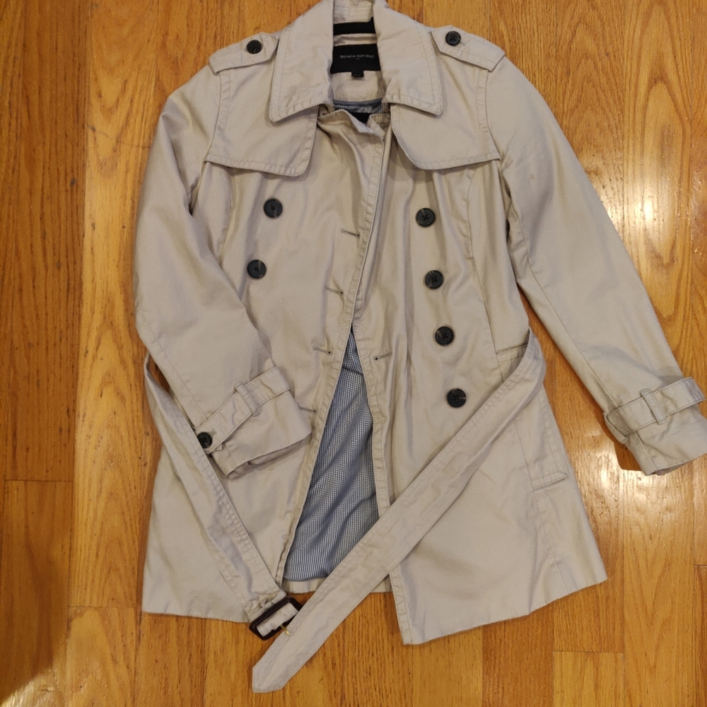 Banana Republic Trench Coat XSP